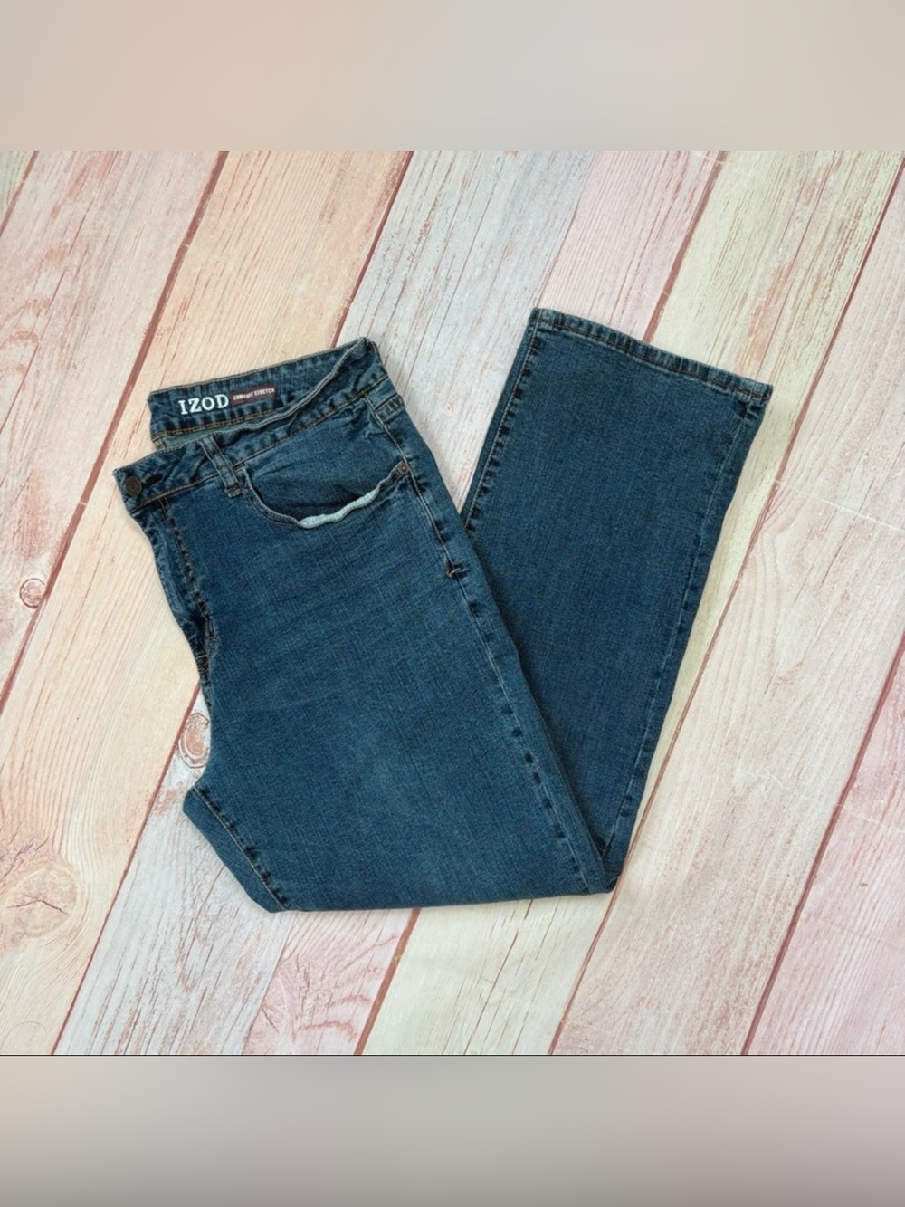 IZOD Men's Comfort Stretch Blue Jeans Straight Fit Size 38x30 Regular Wash